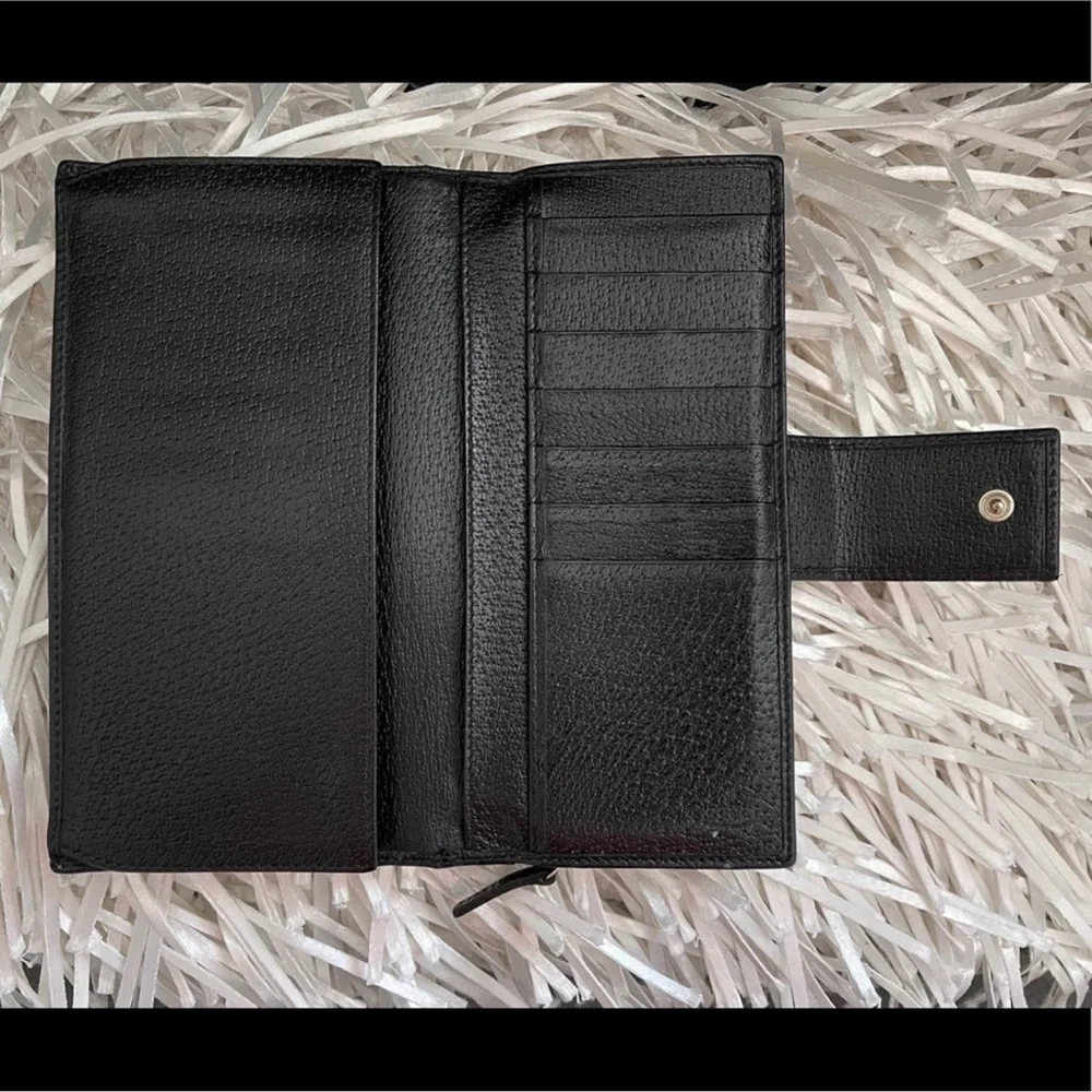 Authentic Gucci Black GG Canvas Wallet with Gold D-Ring - Picture 4 of 15